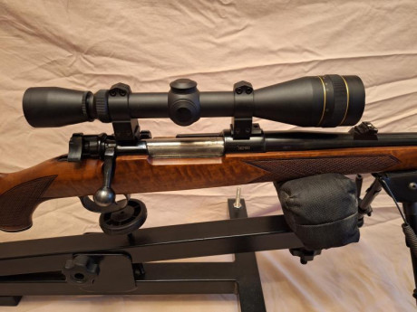 Vendo rifle Kettner 7x64 Brenneke,  sistema 98
Maderas al aceite,  visor Leupol 4-12x50,  monturas abatibles 01