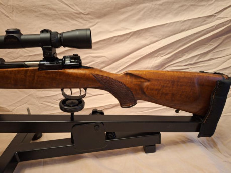 Vendo rifle Kettner 7x64 Brenneke,  sistema 98
Maderas al aceite,  visor Leupol 4-12x50,  monturas abatibles 00