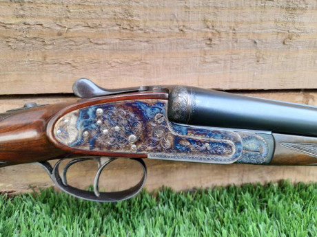   Buenas tardes

Pongo en venta una escopeta yuxtapuesta del fabricante Ignacio Ugartechea modelo 75.

Calibre 12