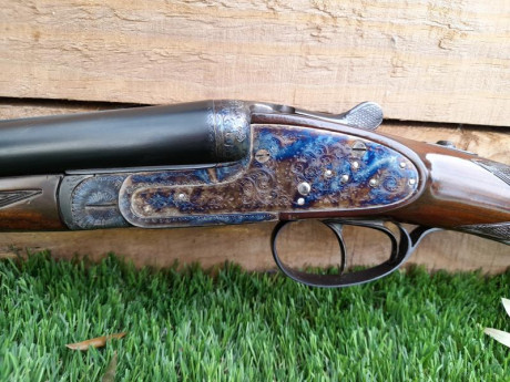   Buenas tardes

Pongo en venta una escopeta yuxtapuesta del fabricante Ignacio Ugartechea modelo 75.

Calibre 11