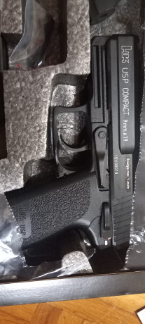 Vendo 2 UMAREX HK USP COMPAT (nueva sin uso) Cal. 6mm, green gas con 1 cargador.
Precio €150 cada una 00