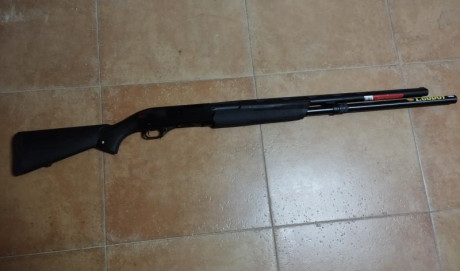 Vendo escopeta de corredera de la marca WINCHESTER modelo SXP, nueva solo probada aún tiene las pegatinas 00