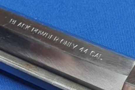  0VENDIDO Buenas tardes.
Un compañero vende  Pietta INOX mod 1858 de avancarga, en mejor estado que nuevo, 100