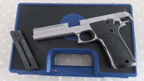 Lo dicho vendo esta magnifica pistola de la marca S&W modelo 2206 calibre 22LR de 6 pulgadas toda 01