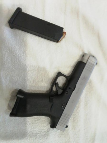 :arrow: Buenas tardes, por no portar/usar, se vende Glock 48 Silver, comprada a mediados del 2019, como 02