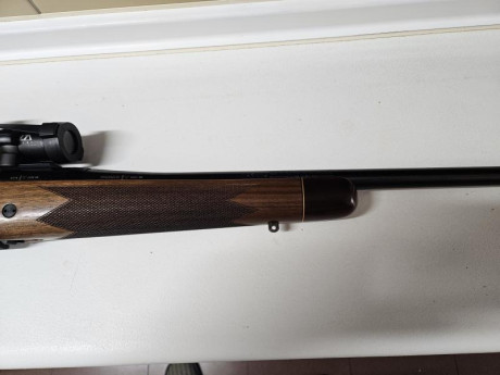 Rifle calibre 270 Winchester (nuevo), y visor Delta Titanium 1 a 5,8 x 24 reticula 4. Precio 1150€. 01