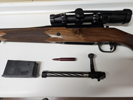 Rifle calibre 270 Winchester (nuevo), y visor Delta Titanium 1 a 5,8 x 24 reticula 4. Precio 1150€. 00