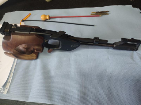 Vendo Stery de calibre 22, pistola libre.
Mas información sólo teléfono 661-27-24-89 Horario de comercio.
Empuñadura 02