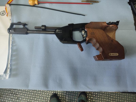 Vendo Stery de calibre 22, pistola libre.
Mas información sólo teléfono 661-27-24-89 Horario de comercio.
Empuñadura 00