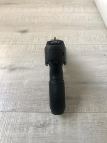 Hola compañeros vendo esta pistola de defensa solo guiable en categoría A. TAURUS PT709 SLIM, 2 fundas, 00