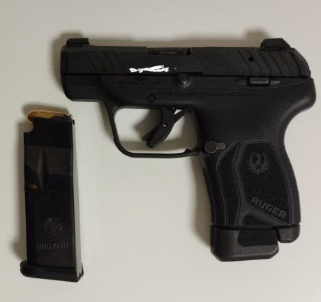 Se vende Ruger LCP MAX, calibre 380 ( 9 corto).
Comprada nueva hace un mes, y guiada hace dos semanas.
Se 01