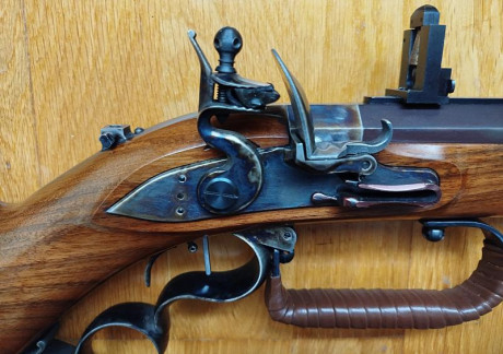Vendo este rifle de la prestigiosa marca Pedersoli. Bola cal.45
Es un arma perfecta para la modalidad 02
