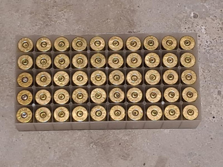 Cajas del 45 ACP con vainas disparadas una sola vez. Pistón grande o pequeño, a elegir.
5€ cada una. También 01