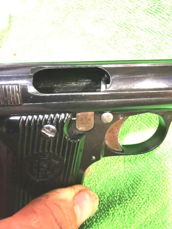 Vendo pistola Astra 400,republica española.en bastante bien estado.
Precio 500 eur.
Está guiada en f y 20