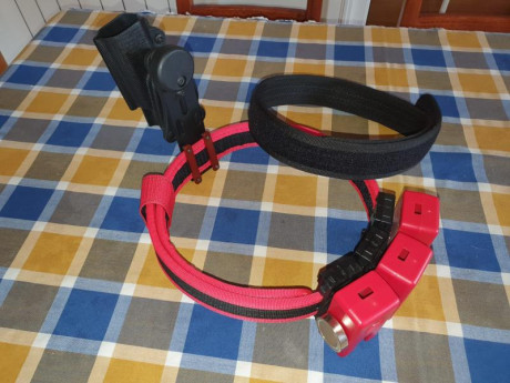 PISTOLA VENDIDA...  Me queda todo el equipo de IPSC: -Doble cinturón talla pequeña, pistolera ZURDA y 20