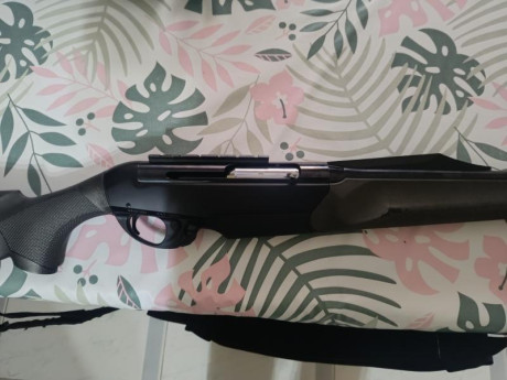 Vendo Benelli Argo calibre 9'3x62 con dos cargadores en perfecto estado no ha disparado ni una caja de 00