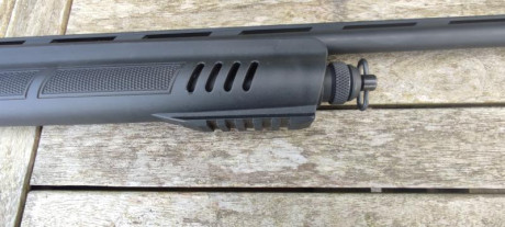 Vendo escopeta Marca Krico en calibre 12 pequeño o 410 como se llama ahora. Semiautomática Magnum con 01