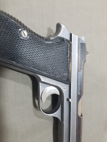 Hola, vendo estupenda Sig P210 en cal 9para de 5 pulgadas en perfecto estado por no darle uso por 1400€.
Guiada 22