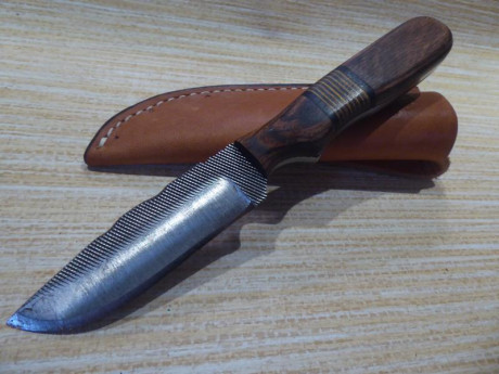 Hola, pongo a la venta varias piezas de mi colección, portes aparte

Muela Colibrí mango de madera   (vendido) 120