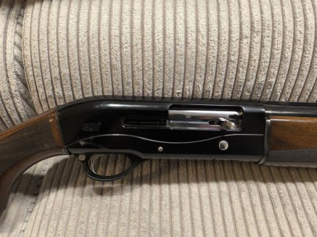 Se vende Breda Mira Cal 12/76.Cañon 66cm.Mecanismo de gas.Incluye Funda y chokes (Cilíndrico) de 5*,2* 01