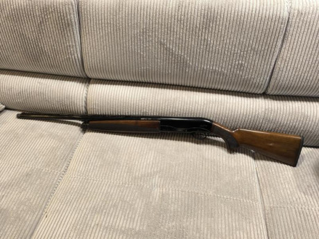 Se vende Breda Mira Cal 12/76.Cañon 66cm.Mecanismo de gas.Incluye Funda y chokes (Cilíndrico) de 5*,2* 21