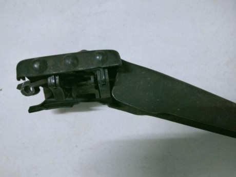 Hola, vendo unas cuantas piezas y complementos de la ametralladora Mg -42

Correa de lona de ultima epoca 20