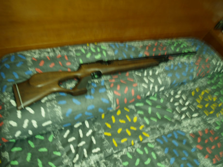 Vendo carabina Weihrauch, HW. 100, Calibre 4,5  (177)   esta nueva, en su caja con todo sus equipo de 02