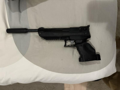 Buenas tardes.
Vendo pistola 4,5mm, como nueva. No he gastado una caja de balines.
En su maletin, con 02