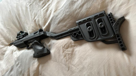 Buenas tardes.
Vendo pistola 4,5mm, como nueva. No he gastado una caja de balines.
En su maletin, con 12