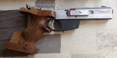 Me he dado cuenta de que lo mio es el arma larga, así que pongo a la venta esta pistola porque la compre 00
