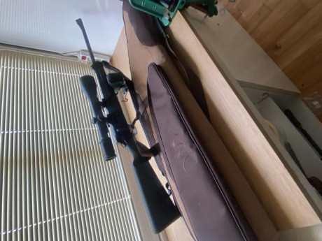 Se vende rifle Blaser R8 profesional en calibre 30-06, con grupo de disparo fijo,
PRECIO:2400€ 
Resto 02
