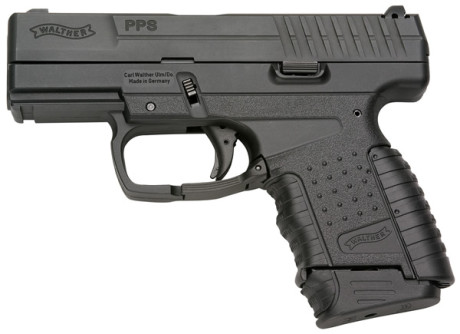 Nadie del foro ha hecho una lista de las pistolas relativamente compactas que son aptas para llevarlas 150