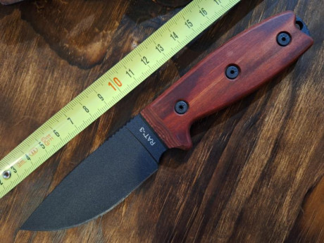Buenas a todos,

Pongo a la venta este cuchillo marca ONTARIO modelo RAT 3, edición especial con mango 01