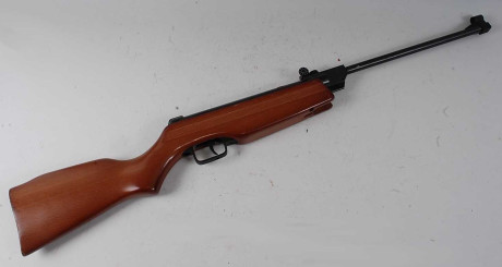 Hola, necesito vuestra ayuda para identificar una carabina GAMO del 5,5 que me acaban de regalar. Llevo 50