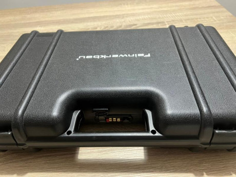 hola, vendo feinwerbau aw93, comprada en 2023, la compre nueva pero el 22 no es mi calibre, casi no esta 20