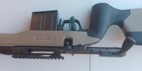 Se vende strasser rs 700 acción rectilínea cañón pesado y roscado en 5/8 montado en MDT y cargador metálico 01