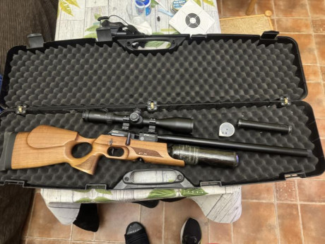 lo dicho la vendo por no utilizar fx crown en muy buen estado con su mira hawke 4-16x50 sf en 1100 con 00