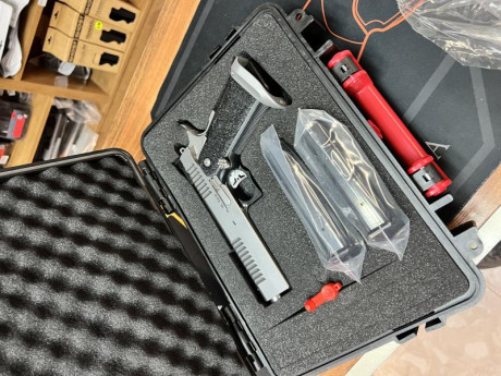 Comprada nueva en marzo 2023 para competir en IPSC. Pero por falta de tiempo e interés, la pistola no 12
