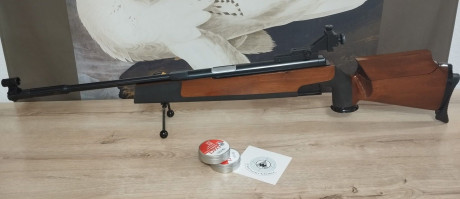 Buenas noches,  
Feinwerkbau 300 S  Universal zurda , la carabina se encuentra en muy buen estado con 00