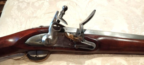Vendo fusil de chispa marca AMR, calibre 69.
500€ portes no incluidos, está en Cartagena.
Contacto solo 02