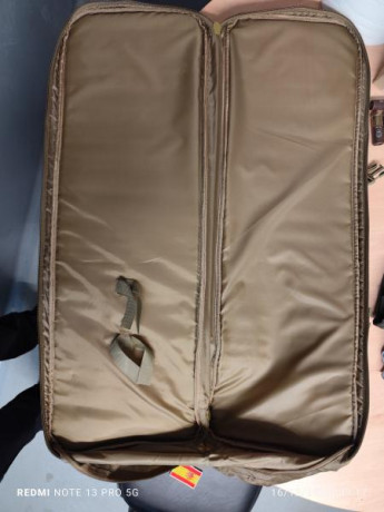 Buenos días, vendo una funda de cordura de 85x30 con tres bolsillos, bolso porta cartuchos y 2 aliviapercutores. 10