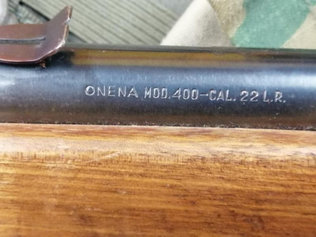 Por pérdida de licencias vendo una clásica carabina de cerrojo marca ONENA modelo 400 en un estado más 00