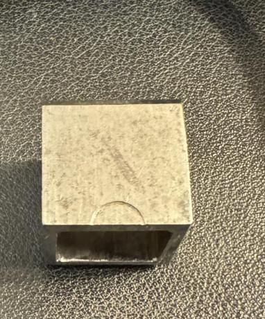 Hola, busco algunas piezas de repuesto para Bergmann Bayard 1908. El cubo del cierre ya le tengo.

Saludos 00