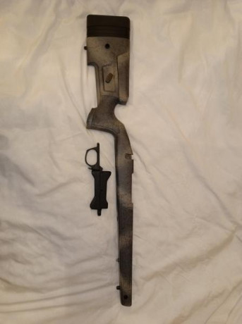 Se vende culata Bergara Wilderness B14 HMR LA Magnum.

Tiene los tres suplementos de la cantonera y el 00