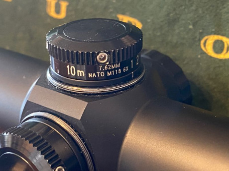 Hola, vendo esta mira Leupold Mark4 M3 X6. Con reticulo Target Dot,es decir une crux fina con un punto 01