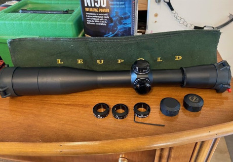 Hola, vendo esta mira Leupold Mark4 M3 X6. Con reticulo Target Dot,es decir une crux fina con un punto 00
