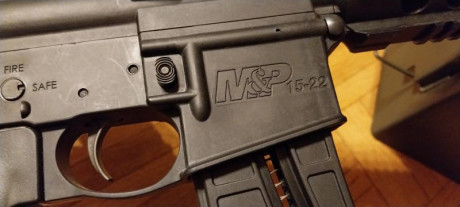 Vendo carabina MP15 cal 22 culata retráctil, en Madrid,  portes no incluidos.
Con 1 cargador extra. 12