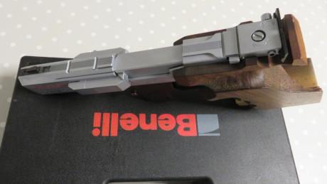 Lo dicho vendo mi pistola BENELLI MP 95E del calibre 32WC con cachas anatómicas talla M/L ya que es ajustable 01
