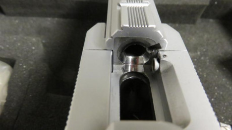 Lo dicho vendo mi pistola BENELLI MP 95E del calibre 32WC con cachas anatómicas talla M/L ya que es ajustable 12