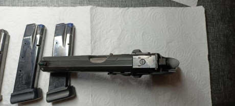 Buenas.

Se vende CZ Shadow 1 con 3 cargadores , 2 de ellos de 18 y 1 de 16 cartuchos.

Mira regulable

Guión 02